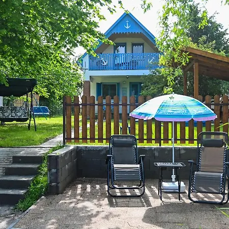 Popeye Jakuzzis Nyaralohaz Дом отдыха *