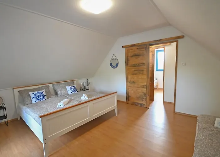 Popeye Jakuzzis Nyaralohaz Дом отдыха *