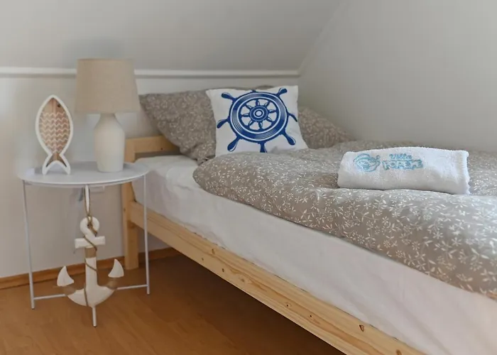 Popeye Jakuzzis Nyaralohaz Дом отдыха *