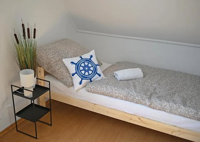 Дом отдыха Popeye Jakuzzis Nyaralohaz Бекессентандраш