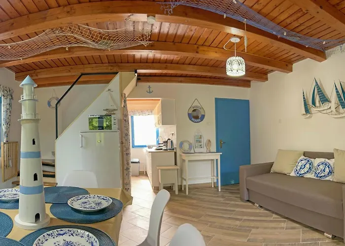 Popeye Jakuzzis Nyaralohaz Дом отдыха *