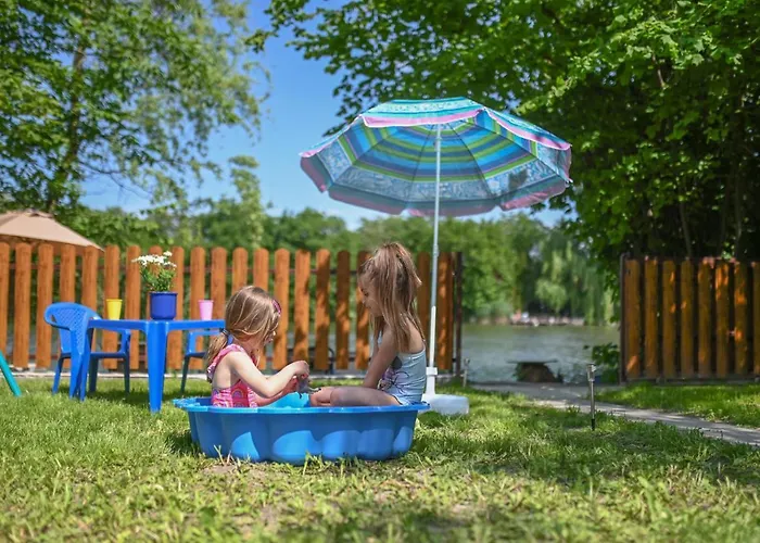 Popeye Jakuzzis Nyaralohaz Дом отдыха *