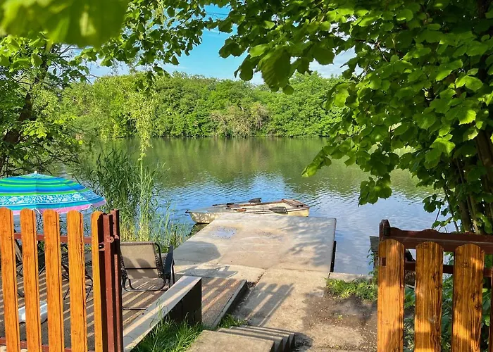 Popeye Jakuzzis Nyaralohaz Дом отдыха *